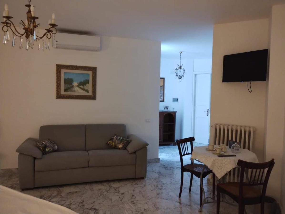 Il Giardino Della Scuncerta Bed & Breakfast Lecce Eksteriør bilde