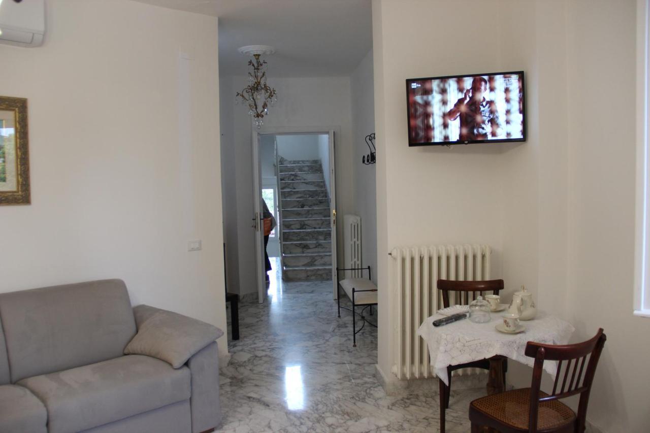 Il Giardino Della Scuncerta Bed & Breakfast Lecce Eksteriør bilde